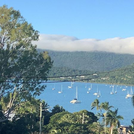 Studio Apartment With Seaview Airlie Beach Exterior photo