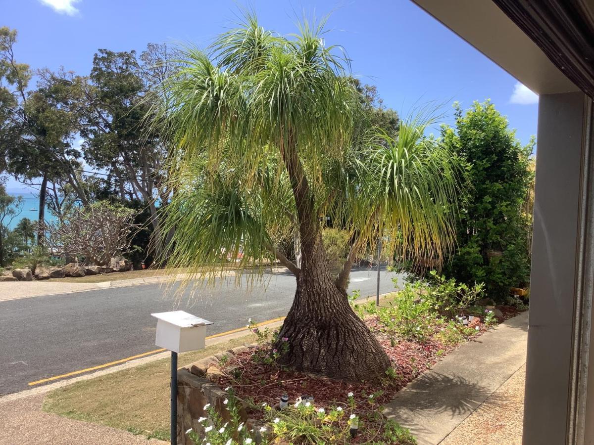 Studio Apartment With Seaview Airlie Beach Exterior photo