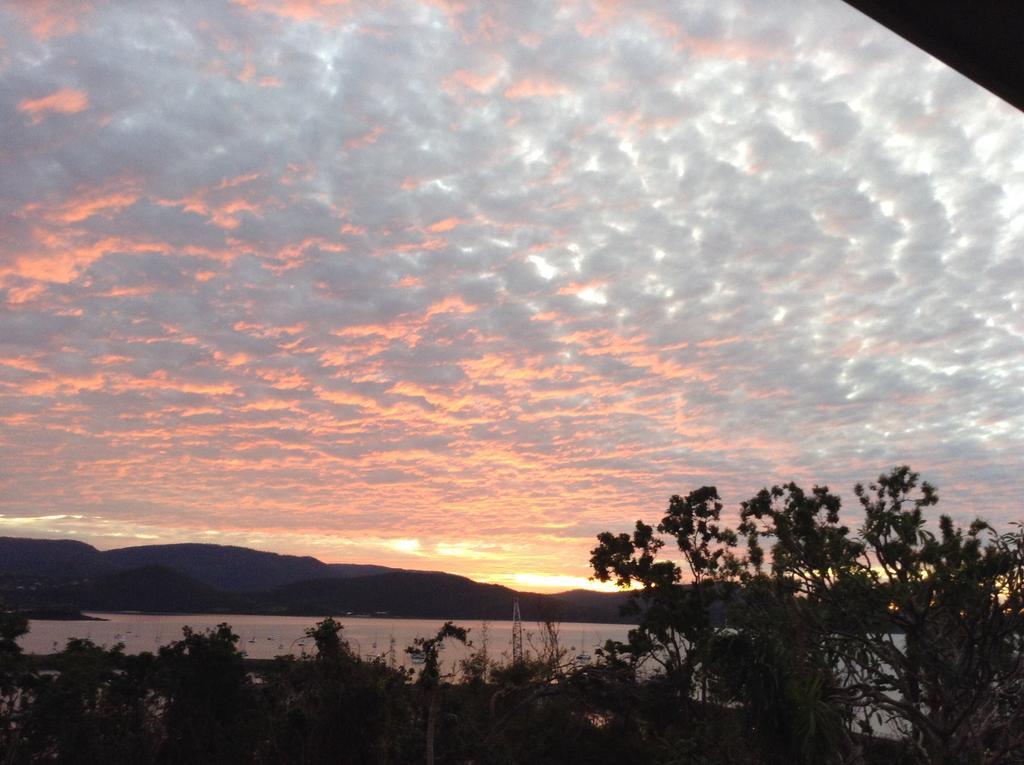 Studio Apartment With Seaview Airlie Beach Exterior photo